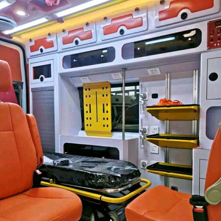 雅江长途救护车护送病人租赁价格